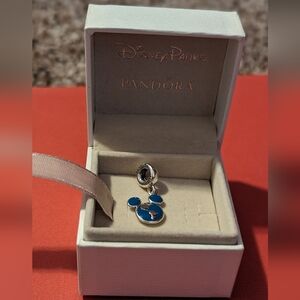 PANDORA Disney DVC Disney Vacation Club Dangle Charm 791804EN91